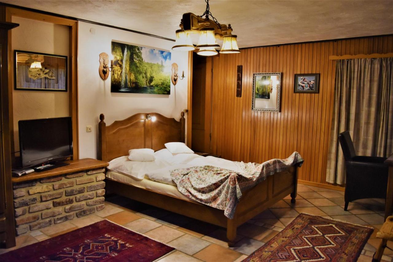 Domizil Hotel Bei Welter Nideggen Kreuzau Exteriér fotografie